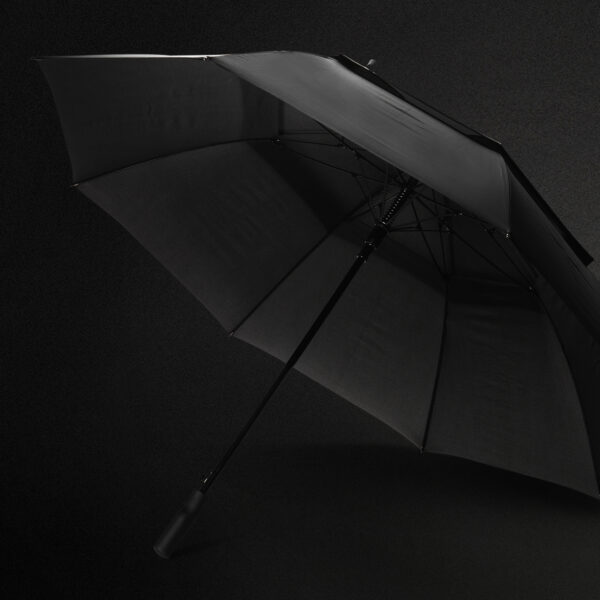 Swiss Peak Tornado 76cm Storm Umbrella - Image 5