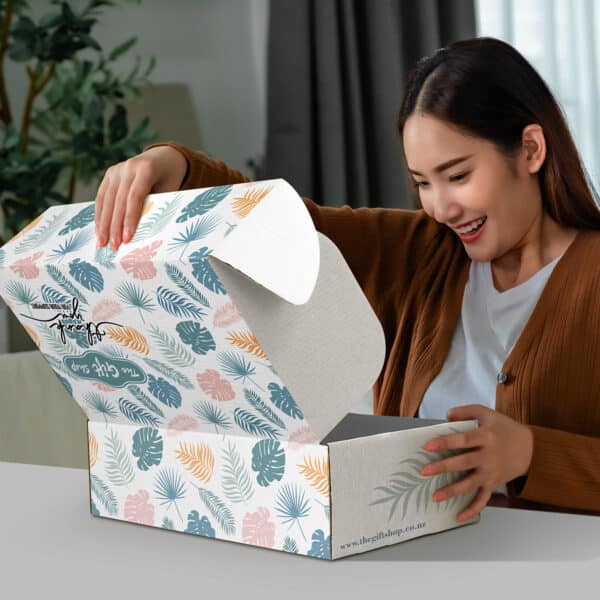 Die Cut Box with Locking Lid - 502x295x150mm - Image 5