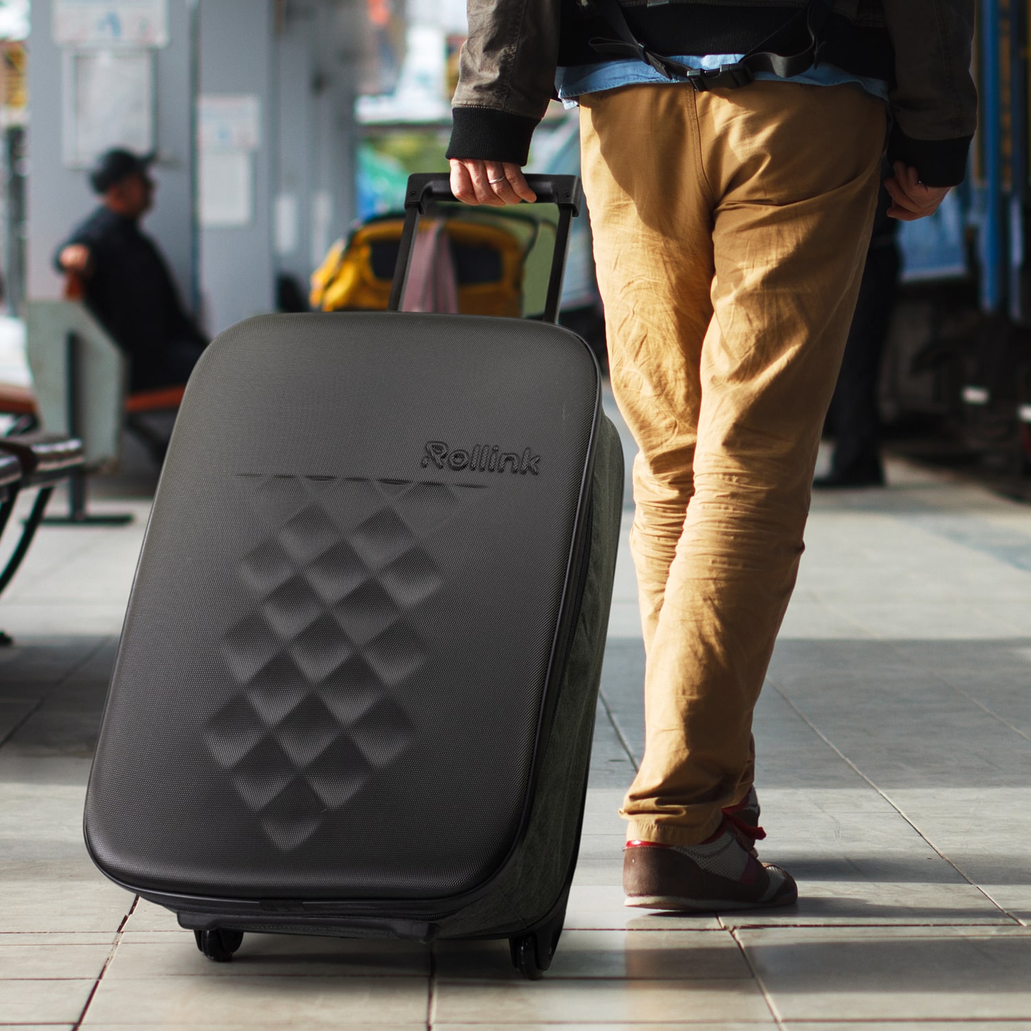 100 Christmas Corporate Gifts Countdown 2025 – Idea #88 Rollink Flex Earth Suitcase
