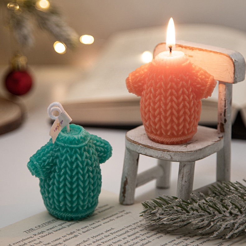 100 Christmas Corporate Gifts Countdown 2025 – Idea #70 Sweater Shape Candles