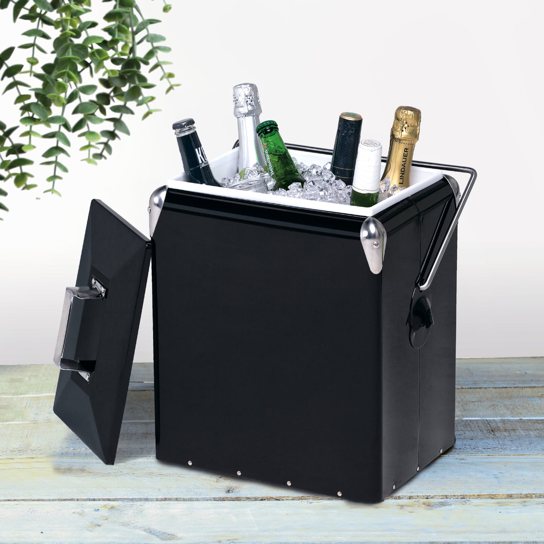 100 Christmas Corporate Gifts Countdown 2025 – Idea # 7 Retro Cooler Box